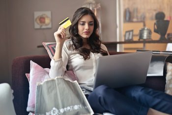 A heavy load of debts: how to get rid of loan addiction
