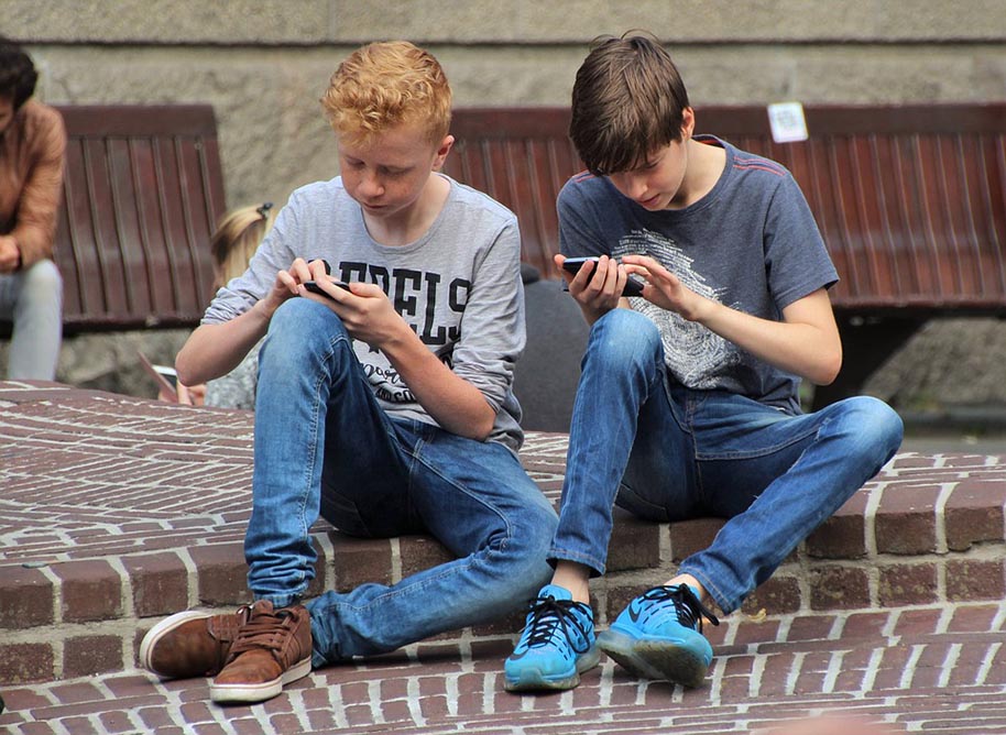 children playing on the phone